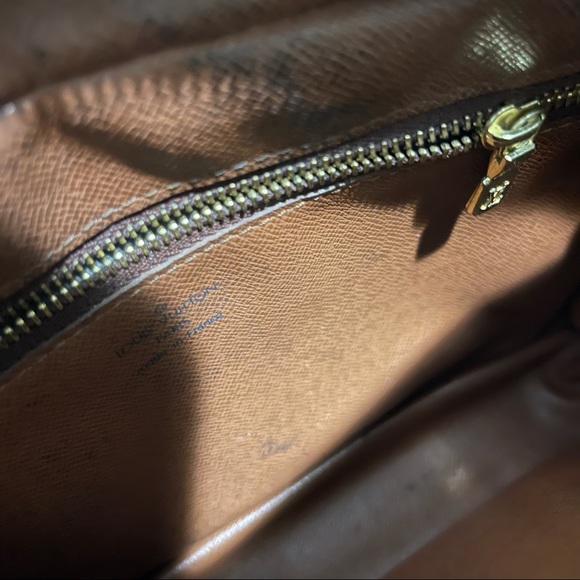 Authentic Louis Vuitton Trocadero Epi leather - Picture 7 of 10